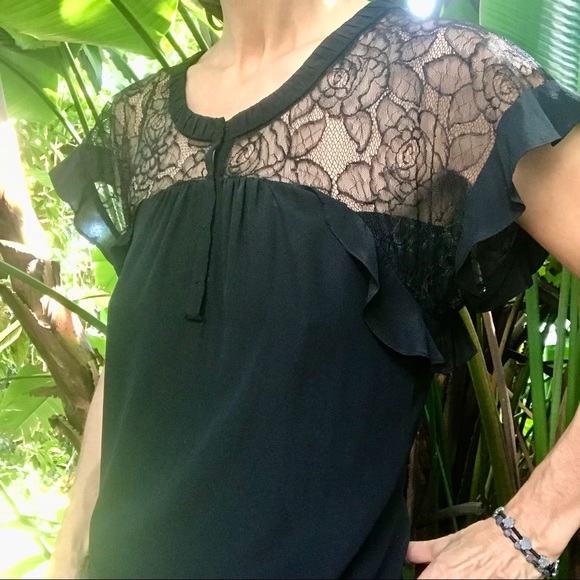 Rebecca Taylor lace black ruffle short sleeve blouse. Yellow corset tie back. SM - Picture 9 of 13